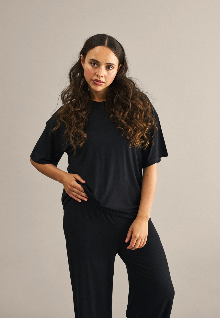 Oversize Tee | Bambusviskose | Sort -JBS of Denmark Women