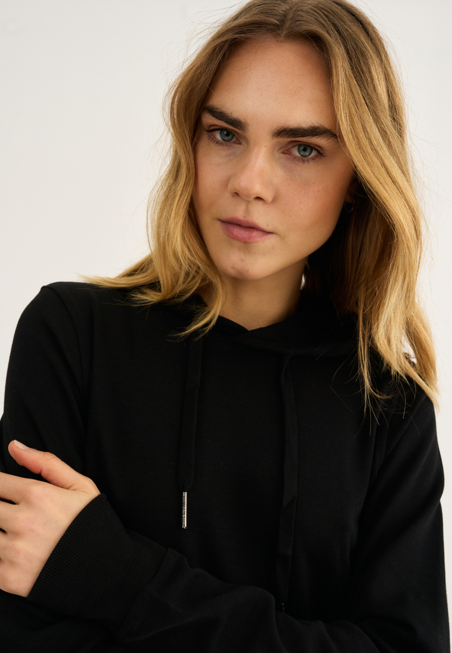 Kjole med hætte | Bambusviskose | Sort -JBS of Denmark Women