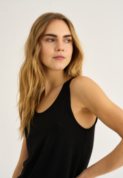 Kjole med brede stropper | Bambusviskose | Sort -JBS of Denmark Women